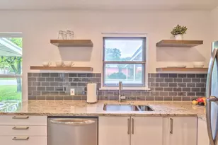 8107 Lazy Ln, Austin, TX 78757 - Photo 3