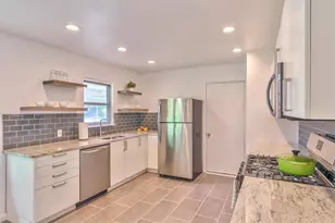 8107 Lazy Ln, Austin, TX 78757 - Photo 7