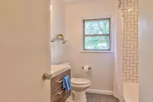 8107 Lazy Ln, Austin, TX 78757 - Photo 19