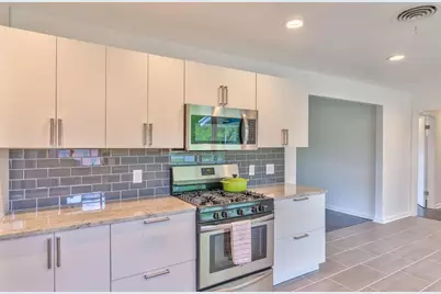 8107 Lazy Lane, Austin, TX 78757 - Photo 9