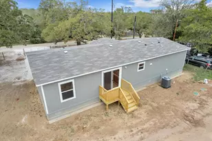 211 Overhill Rd, Bastrop, TX 78602 - Photo 37