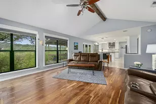 2009 S Oak Canyon Rd, Austin, TX 78746 - Photo 9