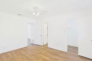 1303 Hollow Creek Dr, Austin, TX 78704 - Photo 9