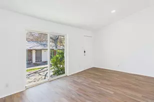 1303 Hollow Creek Dr, Austin, TX 78704 - Photo 3