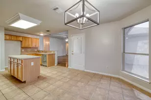 513 Mockingbird Ln, Lockhart, TX 78644 - Photo 11