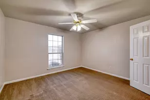 513 Mockingbird Ln, Lockhart, TX 78644 - Photo 19