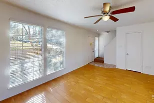 1015 E Yager Ln, Austin, TX 78753 - Photo 9