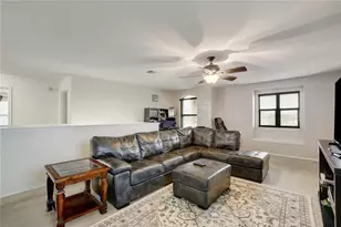 356 Matthews Ln, Kyle, TX 78640 - Photo 7
