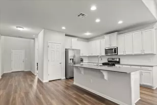 213 Munk Ln, Leander, TX 78641 - Photo 5