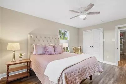 706 Jones Street, Smithville, TX 78957 - Photo 17