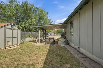 706 Jones Street, Smithville, TX 78957 - Photo 35
