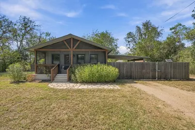 706 Jones Street, Smithville, TX 78957 - Photo 1