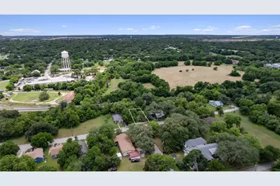 900 Tank Street, Lockhart, TX 78644 - Photo 5