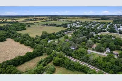 900 Tank Street, Lockhart, TX 78644 - Photo 15