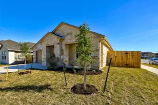 100 Greenspire Ln, Hutto, TX 78634 - Photo 3