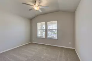 100 Greenspire Ln, Hutto, TX 78634 - Photo 19