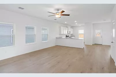 144 Wirepass Crest, Jarrell, TX 76537 - Photo 3
