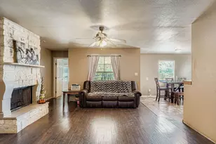 135 Petirrojo Ct, Del Valle, TX 78617 - Photo 5