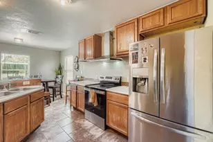 135 Petirrojo Ct, Del Valle, TX 78617 - Photo 9