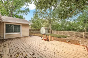 3400 Laguna Dr, Austin, TX 78741 - Photo 23