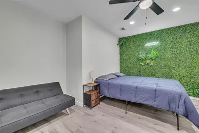 3400 Laguna Drive, Austin, TX 78741 - Photo 13
