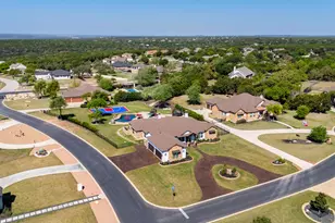 401 Highland Bluff Dr, Georgetown, TX 78633 - Photo 35