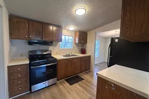 302 Lone Star Rd, Bastrop, TX 78602 - Photo 5