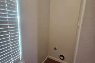 606 Trinity St, Lockhart, TX 78644 - Photo 17