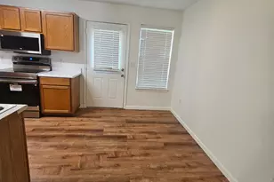 606 Trinity St, Lockhart, TX 78644 - Photo 5
