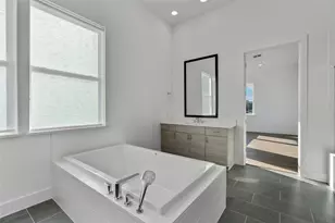 6300 Toscana Ave, Austin, TX 78724 - Photo 15
