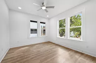 910 W 22nd 1/2 St, Austin, TX 78705 - Photo 19