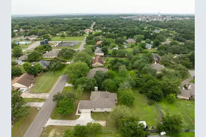 202 Meadow Woods Drive, Kyle, TX 78640 - Photo 5