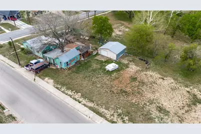 1315 3rd Street N, Kerrville, TX 78028 - Photo 3