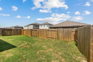 113 Stratton Ln, Jarrell, TX 76537 - Photo 27