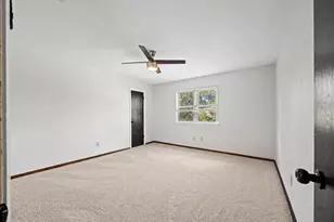 1702 Oakridge Dr, Round Rock, TX 78681 - Photo 29