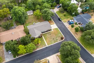 2705 Harrowden Dr, Austin, TX 78727 - Photo 25