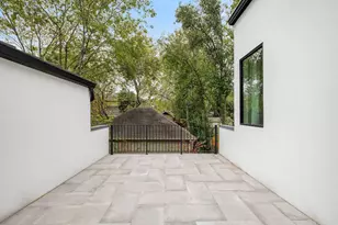 1003 Juanita St, Austin, TX 78704 - Photo 37