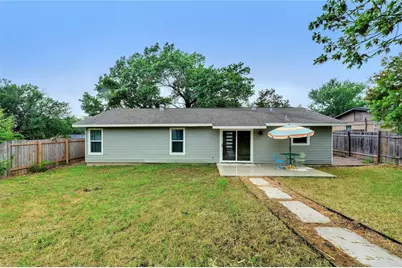 5401 Wellington Drive, Austin, TX 78723 - Photo 9