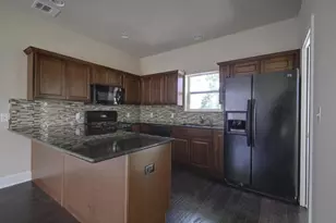 921 E 37th St, Austin, TX 78705 - Photo 29