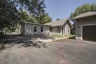 921 E 37th St, Austin, TX 78705 - Photo 35