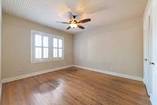 921 E 37th St, Austin, TX 78705 - Photo 5