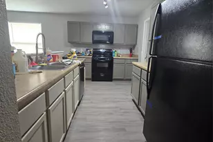 217 Tolcarne Dr, Hutto, TX 78634 - Photo 3