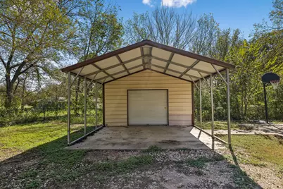 401 Rivers Street, Smithville, TX 78957 - Photo 7