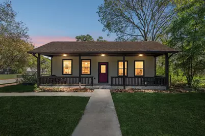 401 Rivers Street, Smithville, TX 78957 - Photo 1