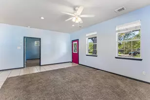 401 Rivers St, Smithville, TX 78957 - Photo 11