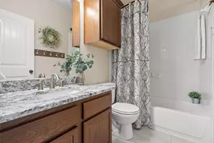 407 W Metcalfe St, Hutto, TX 78634 - Photo 19