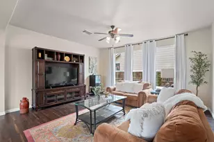 407 W Metcalfe St, Hutto, TX 78634 - Photo 15