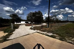 400 Ride Out Blvd, Elgin, TX 78621 - Photo 7