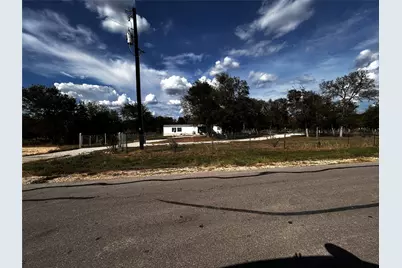 400 Ride Out Boulevard, Elgin, TX 78621 - Photo 9
