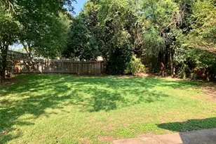 400 Tilbury Ln, Austin, TX 78745 - Photo 21